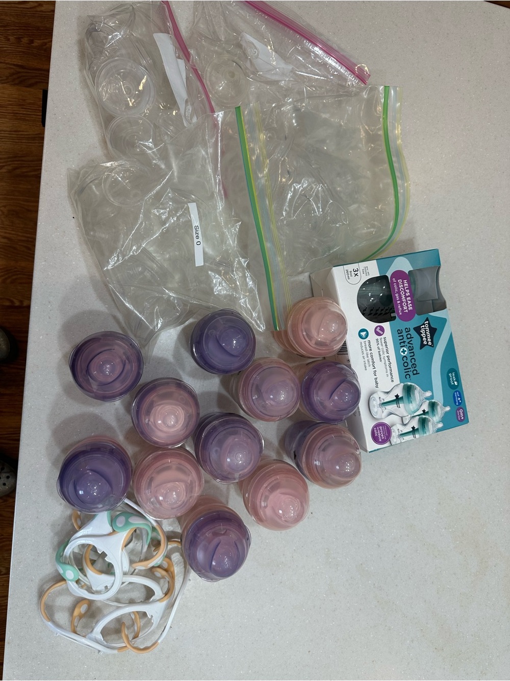 Assorted Pink and Purple Tommee Tippee Bottle - Lot with bottle handles/nipples